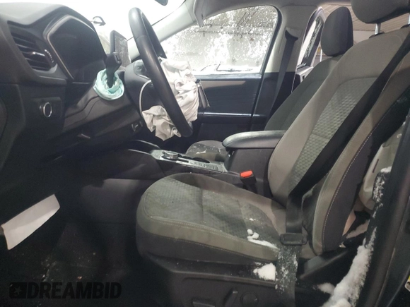 2022 Ford Escape SE z VIN 1FMCU9G68NUB61479, wystawiony jako Copart lot #44100645 z przebiegiem Nie podano mil oraz Szkoda całkowita • Salvage title. Historia ofert i sprzedaży dostępna na DreamBid. Obrazek 7.