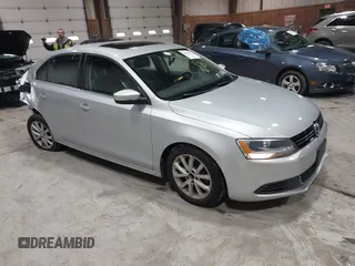 2014 Volkswagen Jetta Sedan SE w/Connectivity/Sunroof PZEV with VIN 3VWD17AJ9EM437804, listed as a IAAI auction lot 42026842 with 83,114 mi miles. Bid and sale history available at carsss.com. Image 1.