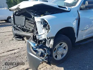 2019 Ram 2500 Tradesman with VIN 3C6MR5AJ4KG651441, listed as a IAAI auction lot 42090751 with 82,213 mi miles. Bid and sale history available at carsss.com. Image 6.