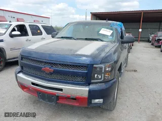 2011 Chevrolet Silverado 1500 LT with VIN 1GCRCSE04BZ232327, listed as a IAAI auction lot 41896146 with 146,402 mi miles. Bid and sale history available at carsss.com. Image 6.