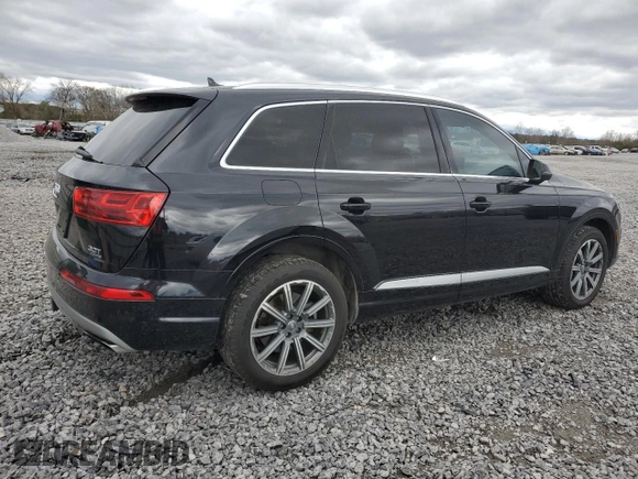 2017 Audi Q7 Premium Plus with VIN WA1LAAF78HD038322, listed as a Copart auction lot 49668215 with 136,026 mi miles and Salvage Title. Bid and sale history available at DreamBid. Image 3.