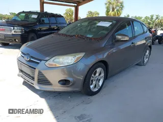 2013 Ford Focus SE with VIN 1FADP3K2XDL265306, listed as a IAAI auction lot 42029295 with 84,076 mi miles. Bid and sale history available at carsss.com. Image 2.