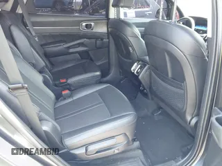 2023 Kia Sorento SX z VIN 5XYRK4LF0PG171635, wystawiony jako IAAI lot #42116649 z przebiegiem 75 348 mil mil oraz . Historia ofert i sprzedaży dostępna na DreamBid. Obrazek 8.