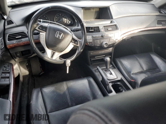 2010 Honda Crosstour EX-L z VIN 5J6TF1H52AL013750, wystawiony jako Copart lot #84113394 z przebiegiem 149 348 mil mil oraz Szkoda całkowita • Salvage title. Historia ofert i sprzedaży dostępna na DreamBid. Obrazek 8.