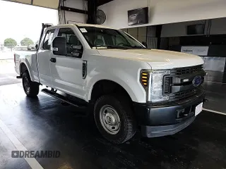 2019 Ford F-250 XL with VIN 1FT7X2B62KEE27421, listed as a IAAI auction lot 42875164 with 143,483 mi miles and . Bid and sale history available at DreamBid. Image 13.