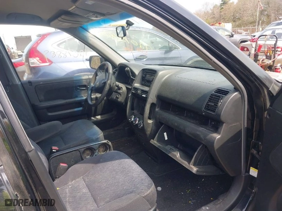 2005 Honda CR-V LX with VIN SHSRD68545U305307, listed as a IAAI auction lot 42078889 with 109,820 mi miles. Bid and sale history available at carsss.com. Image 5.