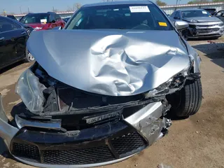 2015 Toyota Camry XLE with VIN 4T1BF1FK4FU005933, listed as a IAAI auction lot 41890133 with 57,114 mi miles. Bid and sale history available at carsss.com. Image 12.