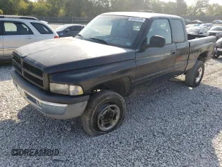 2001 Dodge Ram 2500 with VIN 1B7KF23W81J221120, listed as a Copart auction lot 68982544 with 146,853 mi miles and Salvage Title. Bid and sale history available at carsss.com. Image 1.