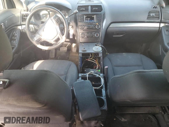 2016 Ford Police Interceptor Utility z VIN 1FM5K8AR5GGC08058, wystawiony jako Copart lot #51673255 z przebiegiem 123 955 mil mil oraz Tytuł czysty. Historia ofert i sprzedaży dostępna na DreamBid. Obrazek 8.