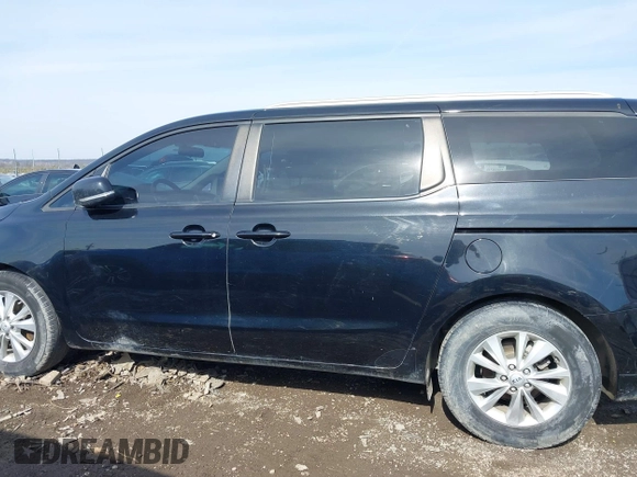2017 Kia Sedona LX with VIN KNDMB5C17H6242614, listed as a IAAI auction lot 41572420 with 115,707 mi miles and . Bid and sale history available at carsss.com. Image 15.