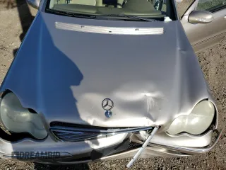 2001 Mercedes-Benz C 230/260/280/320 z VIN WDBRF61J91F024553, wystawiony jako Copart lot #80091594 z przebiegiem Nie podano mil oraz Szkoda całkowita • Salvage title. Historia ofert i sprzedaży dostępna na DreamBid. Obrazek 11.