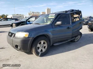 2006 Ford Escape XLT with VIN 1FMYU03156KA57685, listed as a Copart auction lot 77345044 with 0 mi miles and Salvage Title. Bid and sale history available at carsss.com. Image 1.