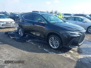 2025 Lexus NX 350 Luxury z VIN 2T2HGCEZ8SC069997, wystawiony jako IAAI lot #41568889 z przebiegiem 1 796 mil mil oraz . Historia ofert i sprzedaży dostępna na DreamBid. Obrazek 1.