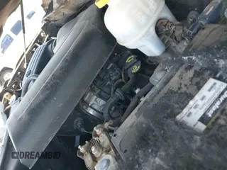 2018 Ram 1500 Big Horn z VIN 1C6RR7GG3JS319415, wystawiony jako IAAI lot #42517862 z przebiegiem 117 906 mil mil oraz . Historia ofert i sprzedaży dostępna na DreamBid. Obrazek 21.