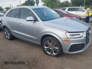 2017 Audi Q3 Prestige z VIN WA1GCCFS0HR016541, wystawiony jako IAAI lot #42100659 z przebiegiem 41 875 mil mil oraz . Historia ofert i sprzedaży dostępna na DreamBid. Obrazek 1.
