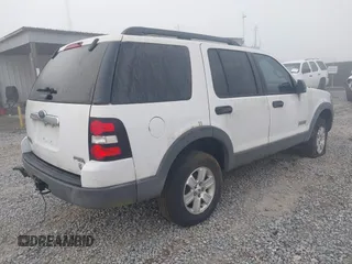 2006 Ford Explorer XLT z VIN 1FMEU73806UB54242, wystawiony jako IAAI lot #42408147 z przebiegiem Nie podano mil oraz . Historia ofert i sprzedaży dostępna na DreamBid. Obrazek 4.