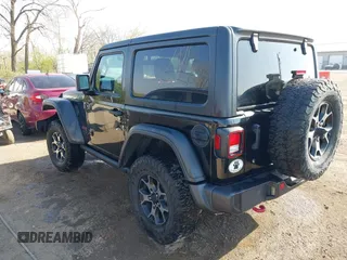 2018 Jeep Wrangler Rubicon z VIN 1C4HJXCG9JW193703, wystawiony jako IAAI lot #42065185 z przebiegiem 61 518 mil mil oraz . Historia ofert i sprzedaży dostępna na DreamBid. Obrazek 3.