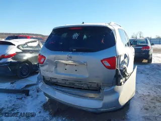 2017 Nissan Pathfinder S with VIN 5N1DR2MNXHC615296, listed as a IAAI auction lot 41380776 with 143,306 mi miles. Bid and sale history available at carsss.com. Image 6.