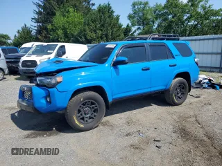 2019 Toyota 4Runner SR5 z VIN JTEBU5JR8K5674101, wystawiony jako Copart lot #64018765 z przebiegiem 106 753 mil mil oraz Szkoda całkowita • Salvage title. Historia ofert i sprzedaży dostępna na DreamBid. Obrazek 1.