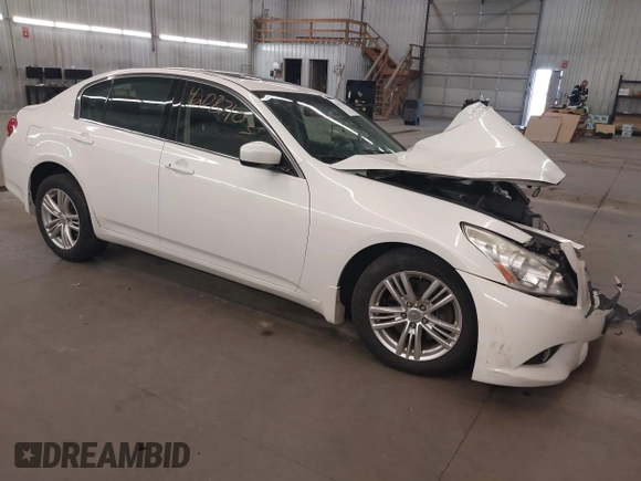 2011 Infiniti G25 x z VIN JN1DV6ARXBM451745, wystawiony jako IAAI lot #42087103 z przebiegiem 154 079 mil mil oraz . Historia ofert i sprzedaży dostępna na DreamBid. Obrazek 1.