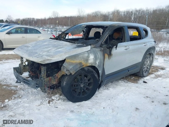 2019 Hyundai Santa Fe SE with VIN 5NMS2CAD5KH135046, listed as a IAAI auction lot 41620700 with 1 mi miles. Bid and sale history available at carsss.com. Image 2.
