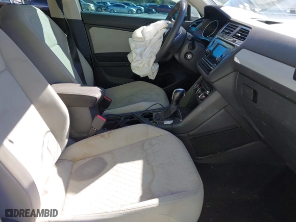 2021 Volkswagen Tiguan S with VIN 3VV1B7AX9MM056025, listed as a IAAI auction lot 41352521 with 98,944 mi miles. Bid and sale history available at carsss.com. Image 5.