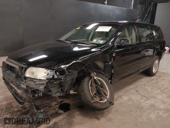 2005 Volvo V70 with VIN YV1SW640552499033, listed as a IAAI auction lot 42084472 with 149,567 mi miles. Bid and sale history available at carsss.com. Image 6.