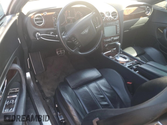 2005 Bentley Continental GT GT z VIN SCBCR63W85C027848, wystawiony jako Copart lot #53891185 z przebiegiem 69 216 mil mil oraz Czysty tytuł • Clean title. Historia ofert i sprzedaży dostępna na DreamBid. Obrazek 8.