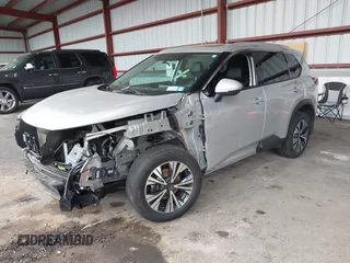 2021 Nissan Rogue SV z VIN 5N1AT3BB4MC723006, wystawiony jako IAAI lot #42225895 z przebiegiem 48 898 mil mil oraz . Historia ofert i sprzedaży dostępna na DreamBid. Obrazek 18.