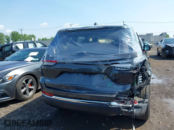 2022 Jeep Grand Cherokee with VIN 1C4RJYB67N8716360, listed as a IAAI auction lot 42464479 with 17,208 mi miles and . Bid and sale history available at DreamBid. Image 16.