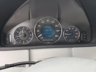 2005 Mercedes-Benz CLK 320 z VIN WDBTK65G85T035650, wystawiony jako Copart lot #55612865 z przebiegiem 93 588 mil mil oraz Szkoda całkowita • Salvage title. Historia ofert i sprzedaży dostępna na DreamBid. Obrazek 9.