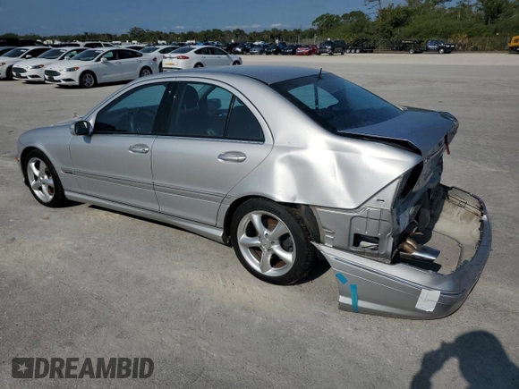 2005 Mercedes-Benz C 230 Kompressor z VIN WDBRF40J35F726895, wystawiony jako Copart lot #51034775 z przebiegiem 31 612 mil mil oraz Szkoda całkowita • Salvage title. Historia ofert i sprzedaży dostępna na DreamBid. Obrazek 2.