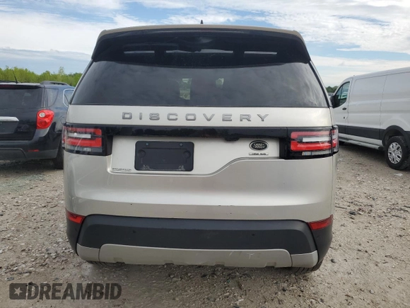 2017 Land Rover Discovery HSE z VIN SALRRBBV8HA040794, wystawiony jako Copart lot #56170205 z przebiegiem 98 762 mil mil oraz Czysty tytuł • Clean title. Historia ofert i sprzedaży dostępna na DreamBid. Obrazek 6.