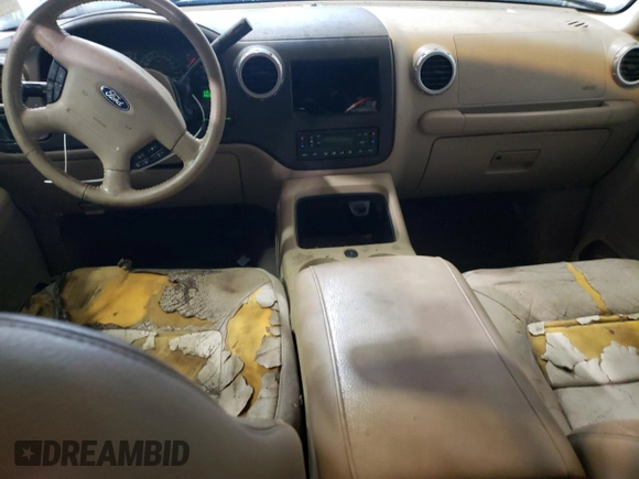 2003 Ford Expedition Eddie Bauer с VIN 1FMFU17L33LC31056, выставлен на аукционе Copart как лот 55680275 с пробегом 124 379 миль миль и Списание • Salvage title. История ставок и продаж доступна на DreamBid. Изображение 8.