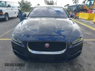 2019 Jaguar XE 25t Premium with VIN SAJAJ4FX9KCP46060, listed as a IAAI auction lot 42028720 with 38,953 mi miles. Bid and sale history available at carsss.com. Image 6.