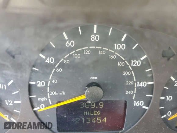 2001 Mercedes-Benz E-Class with VIN WDBJF65J01B225871, listed as a Copart auction lot 66136994 with 2,139,454 mi miles and Clean Title. Bid and sale history available at carsss.com. Image 9.