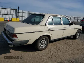 1983 Mercedes-Benz 300 with VIN WDBAB33A1DB021775, listed as a Copart auction lot 79347334 with 201,388 mi miles and Clean Title. Bid and sale history available at carsss.com. Image 3.