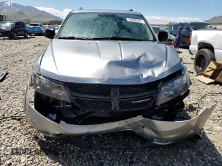 2017 Dodge Journey SXT with VIN 3C4PDCBB9HT522532, listed as a Copart auction lot 55886535 with 201,594 mi miles and Salvage title. Bid and sale history available at DreamBid. Image 5.