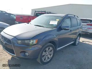 2011 Mitsubishi Outlander SE with VIN JA4AS3AWXBU022418, listed as a IAAI auction lot 40025021 with 188,695 mi miles. Bid and sale history available at carsss.com. Image 2.