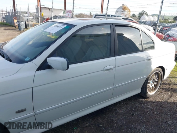 2002 BMW 5 Series 530iA with VIN WBADT63432CH86324, listed as a IAAI auction lot 41539599 with 174,616 mi miles. Bid and sale history available at carsss.com. Image 14.
