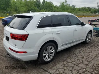 2017 Audi Q7 Premium Plus with VIN WA1LAAF73HD018687, listed as a Copart auction lot 62917895 with 110,067 mi miles and Clean title. Bid and sale history available at DreamBid. Image 3.