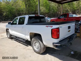 2018 Chevrolet Silverado 1500 LT with VIN 3GCUKREC3JG298379, listed as a Copart auction lot 52330745 with 115,838 mi miles and Clean Title. Bid and sale history available at carsss.com. Image 2.