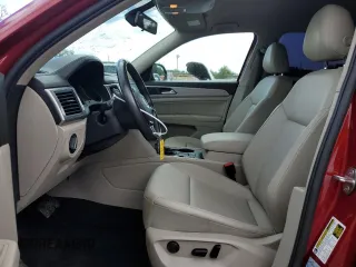 2018 Volkswagen Atlas SE with VIN 1V2CR2CAXJC581959, listed as a Copart auction lot 56651595 with 82,241 mi miles and Salvage title. Bid and sale history available at DreamBid. Image 7.