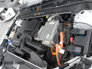2019 Ford Fusion Hybrid SEL with VIN 3FA6P0MU3KR189612, listed as a IAAI auction lot 41422745 with 95,130 mi miles. Bid and sale history available at carsss.com. Image 10.