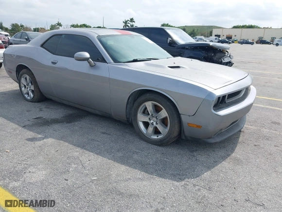 2013 Dodge Challenger SXT with VIN 2C3CDYAG7DH611273, listed as a IAAI auction lot 41638740 with 1 mi miles. Bid and sale history available at carsss.com. Image 1.
