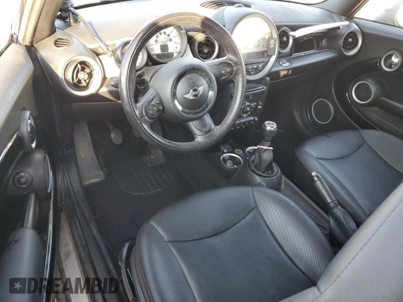 2013 MINI Convertible z VIN WMWZN3C59DT266152, wystawiony jako Copart lot #83379704 z przebiegiem 88 272 mil mil oraz Szkoda całkowita • Salvage title. Historia ofert i sprzedaży dostępna na DreamBid. Obrazek 8.