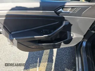 2024 Volkswagen Jetta S с VIN 3VW5M7BU5RM051603, выставлен на аукционе IAAI как лот 42809071 с пробегом 27 297 миль миль и . История ставок и продаж доступна на DreamBid. Изображение 13.