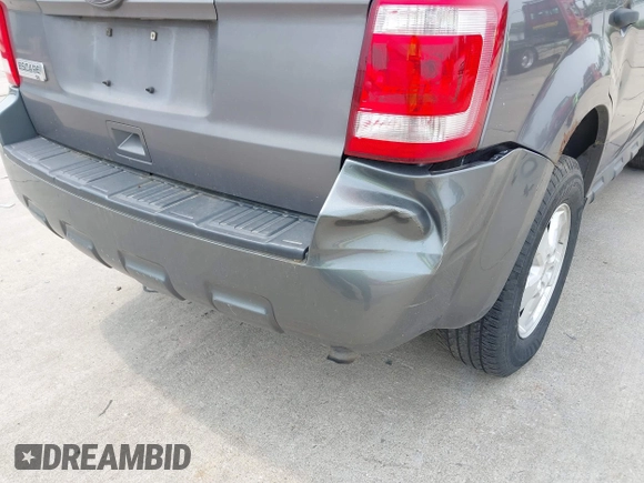 2010 Ford Escape XLT с VIN 1FMCU9DG1AKD06848, выставлен на аукционе IAAI как лот 42409555 с пробегом 310 043 миль миль и . История ставок и продаж доступна на DreamBid. Изображение 15.