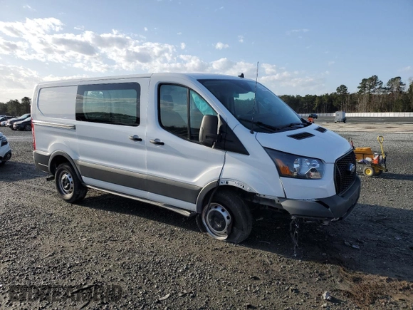 2022 Ford Transit Cargo with VIN 1FTBR1Y89NKA63432, listed as a Copart auction lot 49260645 with 22,582 mi miles and Salvage Title. Bid and sale history available at DreamBid. Image 4.