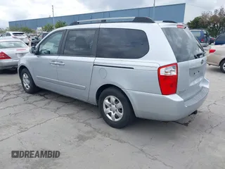 2008 Kia Sedona LX with VIN KNDMB233X86247628, listed as a IAAI auction lot 41918756 with 89,463 mi miles. Bid and sale history available at carsss.com. Image 3.